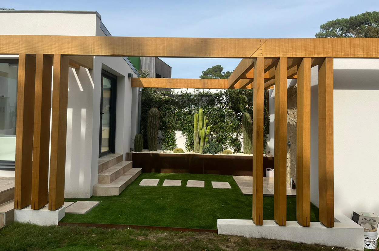 charpentier Capbreton, charpentier Dax, charpentier traditionnelle Capbreton, charpentier traditionnelle Dax, isolation par extérieur Capbreton, isolation par extérieur Dax, maison ossature bois Capbreton, maison ossature bois Dax, surélévation maison Capbreton, surélévation maison Dax