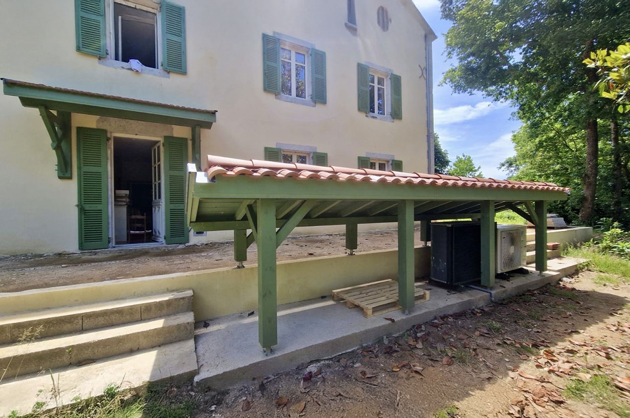 charpentier Capbreton, charpentier Dax, charpentier traditionnelle Capbreton, charpentier traditionnelle Dax, isolation par extérieur Capbreton, isolation par extérieur Dax, maison ossature bois Capbreton, maison ossature bois Dax, surélévation maison Capbreton, surélévation maison Dax