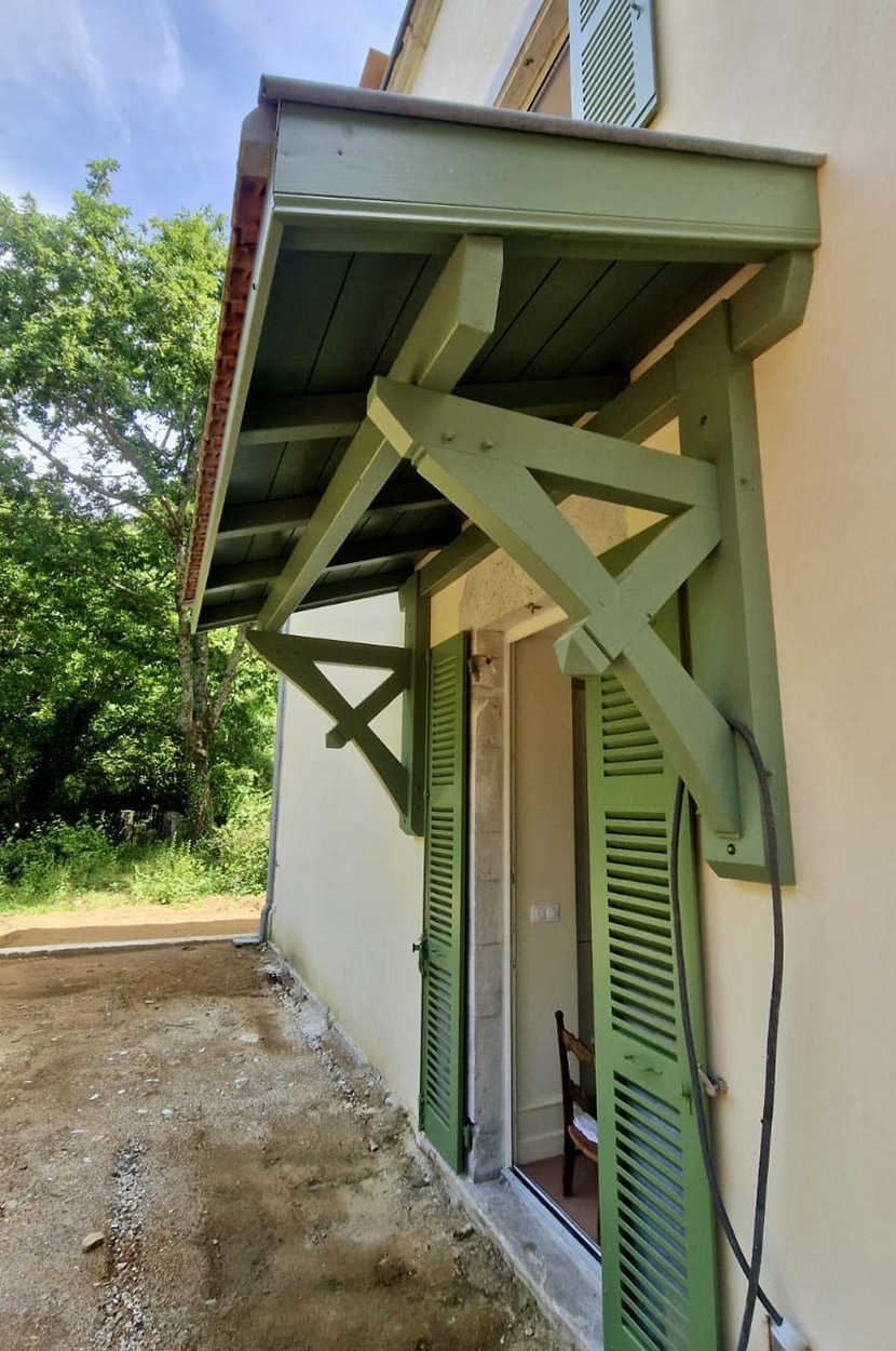 charpentier Capbreton, charpentier Dax, charpentier traditionnelle Capbreton, charpentier traditionnelle Dax, isolation par extérieur Capbreton, isolation par extérieur Dax, maison ossature bois Capbreton, maison ossature bois Dax, surélévation maison Capbreton, surélévation maison Dax
